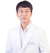 Lee Jung-ho 정형외과 원장 photo